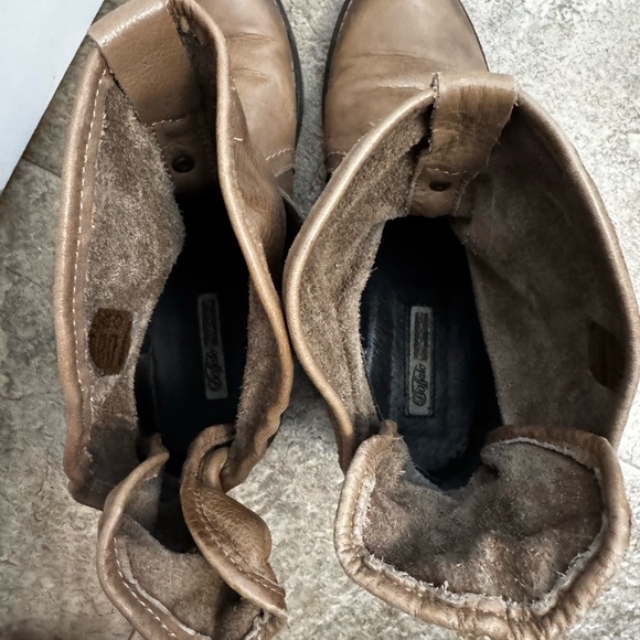 Buffalo David Bitton Brown Ankle Boots with Wraparound Strap - Picture 7 of 8